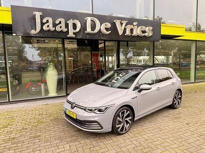 Grijs Gebruikt 2021 VW Golf VIII Style Hatchback | € 24.950 (Eerlijke prijs)