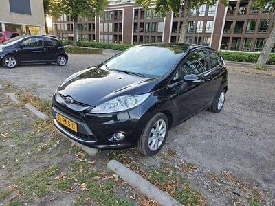 Zwart Gebruikt 2011 Ford Fiesta Titanium Hatchback | € 3.900 (Eerlijke prijs)