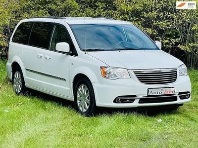 Wit (metallic) Gebruikt 2016 Chrysler Grand Voyager Limited MPV | € 22.495 (Eerlijke prijs)