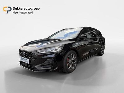 Zwart Occasion 2023 Ford Focus ST-Line Stationwagen | € 25.445 (Iets duurder)
