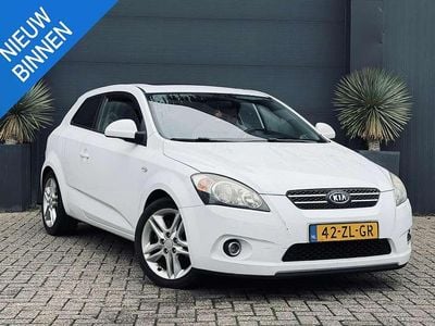 Wit Gebruikt 2008 Kia ProCeed Hatchback | € 1.950 (Eerlijke prijs)