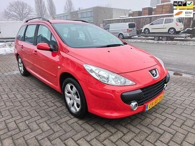 Rood Gebruikt 2006 Peugeot 307 Stationwagen | € 1.250 (Eerlijke prijs)