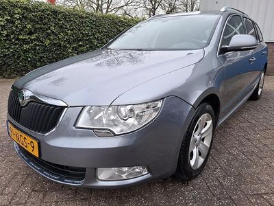 Occasion Skoda Superb Ambition 160 PK (117 kW) 2010 Grijs Stationwagen