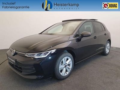 Zwart Occasion 2024 VW Golf VIII Edition Hatchback | € 33.450 (Eerlijke prijs)