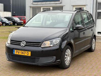 Zwart (metallic) Occasion 2014 VW Touran Comfortline MPV | € 5.999 (Duur)