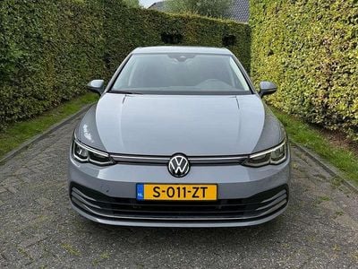 Grijs Occasion 2021 VW Golf VIII Stationwagen | € 20.500 (Goede deal)