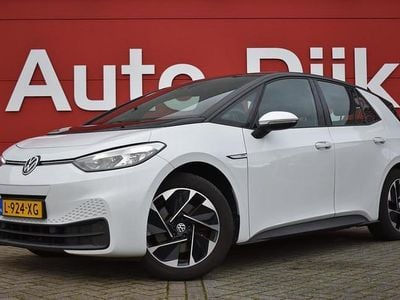Wit Occasion 2021 VW ID.3 Life Hatchback | € 13.950 (Goede deal)