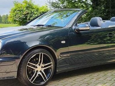 Zwart Occasion 2000 Mercedes CLK320 Avantgarde Cabriolet | € 6.950 (Goede deal)