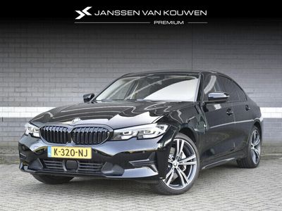 tweedehands BMW 330e 3-SERIEHigh Executive / Navi / Carplay / 19'' Velgen / Winter Pakket