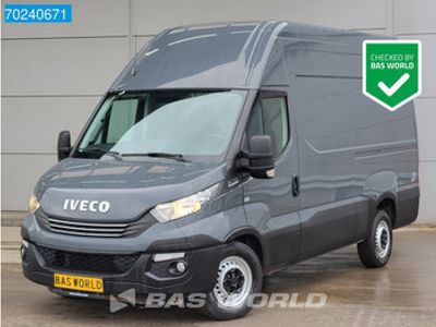 tweedehands Iveco Daily 35S16 Automaat L2H3 Hoog dak Navi Cruise Trekhaak Airco Euro6 13m3 Airco Trekhaak Cruise control