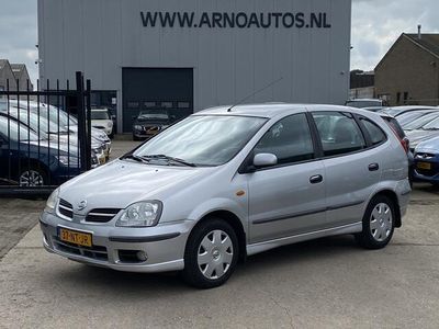 Nissan Almera Tino