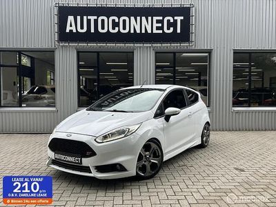 Wit Gebruikt 2016 Ford Fiesta ST Hatchback | € 12.950 (Eerlijke prijs)