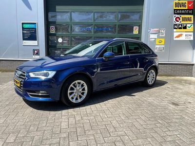 Blauw Occasion 2015 Audi A3 Sportback Ambition Hatchback | € 13.950 (Iets duurder)