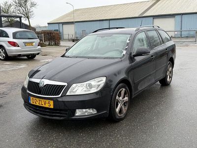 Zwart Occasion 2013 Skoda Octavia Stationwagen | € 2.950 (Duur)