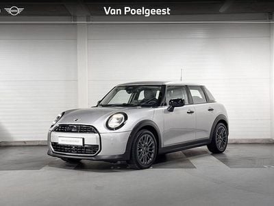 Melting silver iii (c6b) Occasion 2024 Mini Cooper Classic Hatchback | € 32.900 (Goede deal)