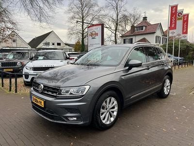 Grijs (metallic) Gebruikt 2018 VW Tiguan SUV | € 21.950 (Super prijs)