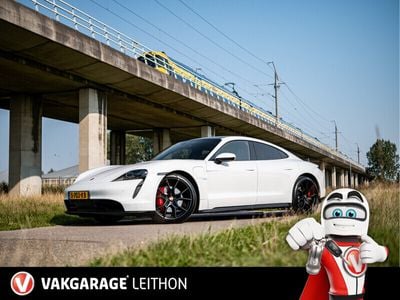 Porsche Taycan 4S
