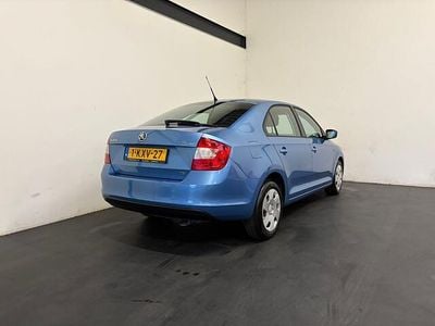 Blauw Gebruikt 2013 Skoda Rapid Ambition Hatchback | € 3.449