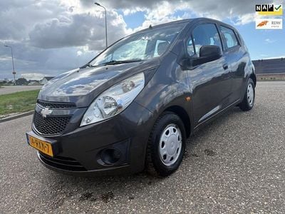 Bruin Gebruikt 2011 Chevrolet Spark LS Hatchback | € 3.899 (Eerlijke prijs)