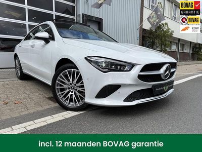 Wit Occasion 2022 Mercedes CLA250e Premium Sedan | € 39.950 (Duur)