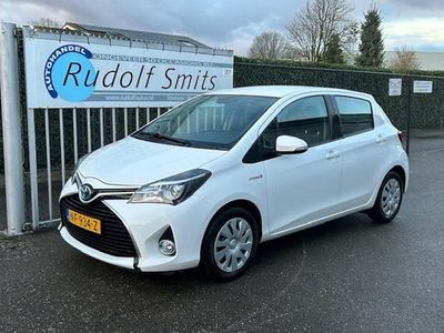 Wit Gebruikt 2016 Toyota Yaris Hybrid Hatchback | € 11.290 (Eerlijke prijs)