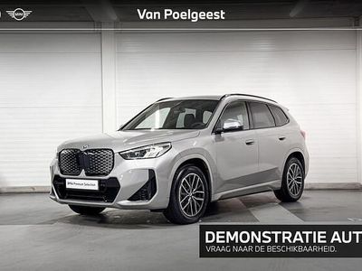 Occasion BMW iX1 M Sport 150 kW (204 PK) 2025 Spacesilber metallic (c67) (licht grijs metallic) SUV