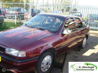 tweedehands Opel Vectra 1.6i GL