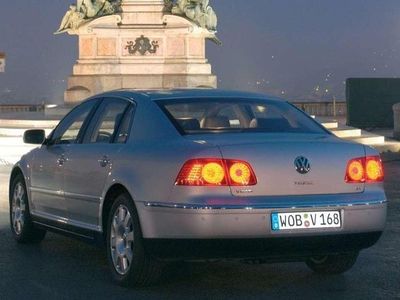 Grijs Gebruikt 2003 VW Phaeton Sedan | € 17.500