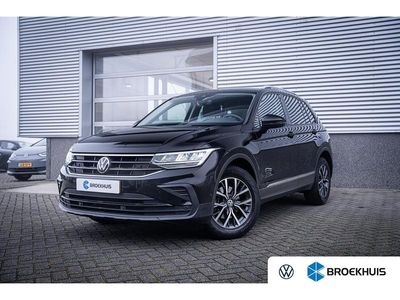 Zwart Gebruikt 2022 VW Tiguan Life SUV | € 27.895 (Goede deal)