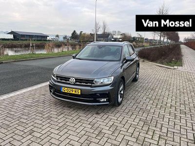 Grijs (metallic) Gebruikt 2019 VW Tiguan R-line SUV | € 26.400 (Eerlijke prijs)