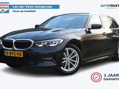 Zwart Occasion 2021 BMW 318 Executive Stationwagen | € 25.495 (Eerlijke prijs)