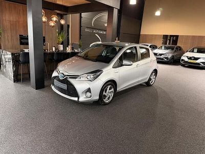 Grijs Gebruikt 2016 Toyota Yaris Limited Hatchback | € 10.950 (Goede deal)
