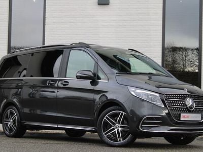 Grijs (metallic) Gebruikt 2025 Mercedes V300 Exclusive MPV | € 122.950