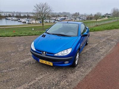 Gebruikt 2002 Peugeot 206 CC Cabriolet | € 995 (Goede deal)