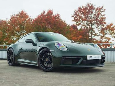 Porsche 911 Carrera 4 GTS