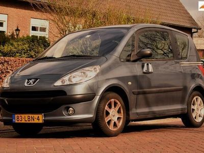 tweedehands Peugeot 1007 1.4 Urban met Airco! ZEER MOOI APK juli 2024