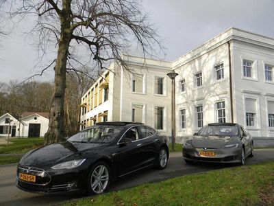 tweedehands Tesla Model S 85, ¤ 25.000,= !!