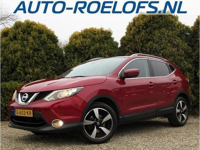 Rood Occasion 2015 Nissan Qashqai Tekna SUV | € 10.390 (Goede deal)