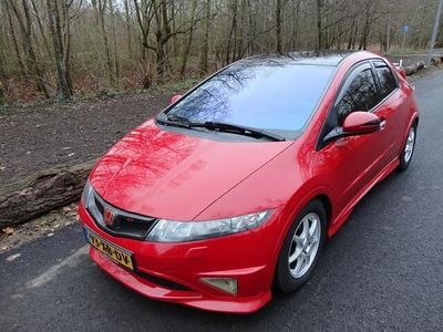 Rood Occasion 2007 Honda Civic Executive Hatchback | € 3.995 (Goede deal)