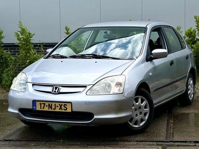 Grijs, metallic lak Gebruikt 2003 Honda Civic LS Hatchback | € 1.450 (Goede deal)