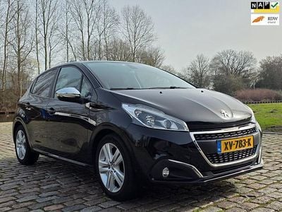 Occasion Peugeot 208 Signature Sky 83 PK (61 kW) 2019 Zwart Hatchback