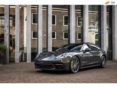 Grijs (metallic) Occasion 2020 Porsche Panamera Sport Turismo Stationwagen | € 57.900 (Super prijs)