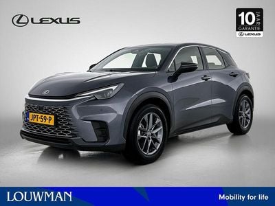 Grijs Gebruikt 2025 Lexus LBX Business Edition SUV | € 34.950 (Eerlijke prijs)