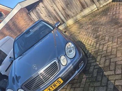 Mercedes E500