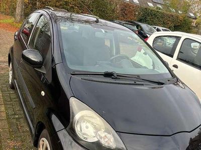 Zwart Gebruikt 2007 Toyota Aygo Hatchback | € 4.200 (Eerlijke prijs)