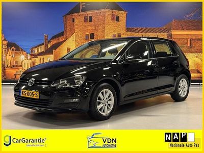 Zwart Occasion 2017 VW Golf VII Edition Hatchback | € 13.950 (Eerlijke prijs)