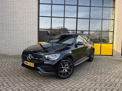 Zwart Gebruikt 2021 Mercedes GLC300 Business SUV | € 41.925 (Eerlijke prijs)