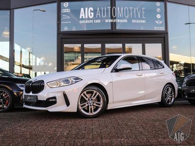 Wit Occasion 2019 BMW 118 Executive Hatchback | € 23.950 (Eerlijke prijs)