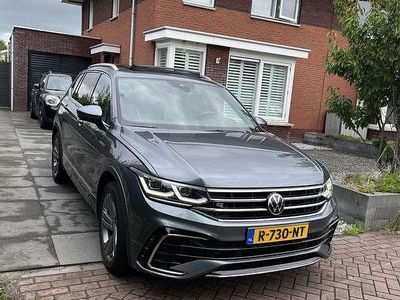 Grijs Occasion 2022 VW Tiguan R-line SUV | € 38.999 (Iets duurder)