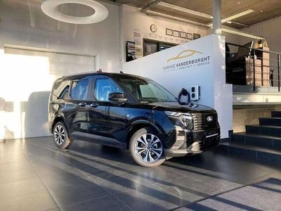 Zwart Nieuw 2025 Ford Tourneo Courier Titanium MPV | € 26.667
